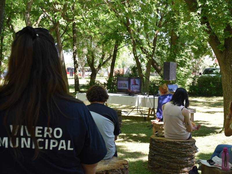 Jornadas de capacitación y fortalecimiento productivo en viveros